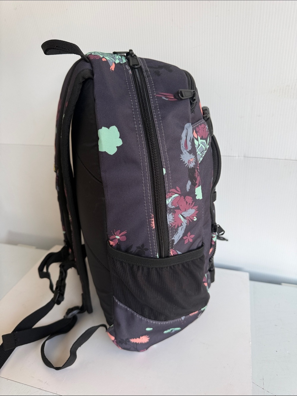 DaKine Grom 13L Backpack Perennial Floral Day Pack Skate Skateboard UNISEX - Picture 3 of 9
